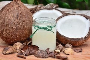 does coconut oil whiten teeth?